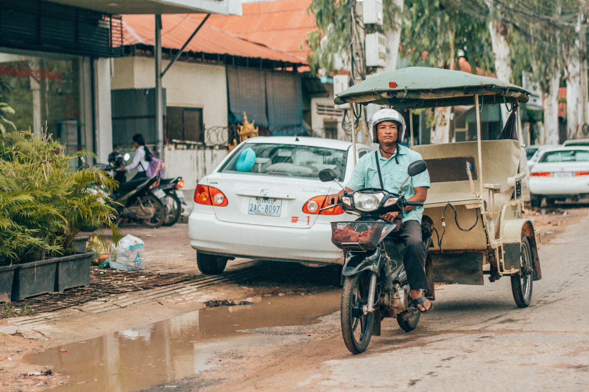 Capture the authentic charm of Siem Reap’s historical scene